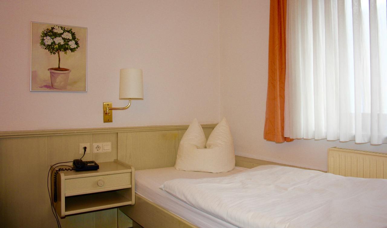 Hotel Blume Post アルプシュタット エクステリア 写真
