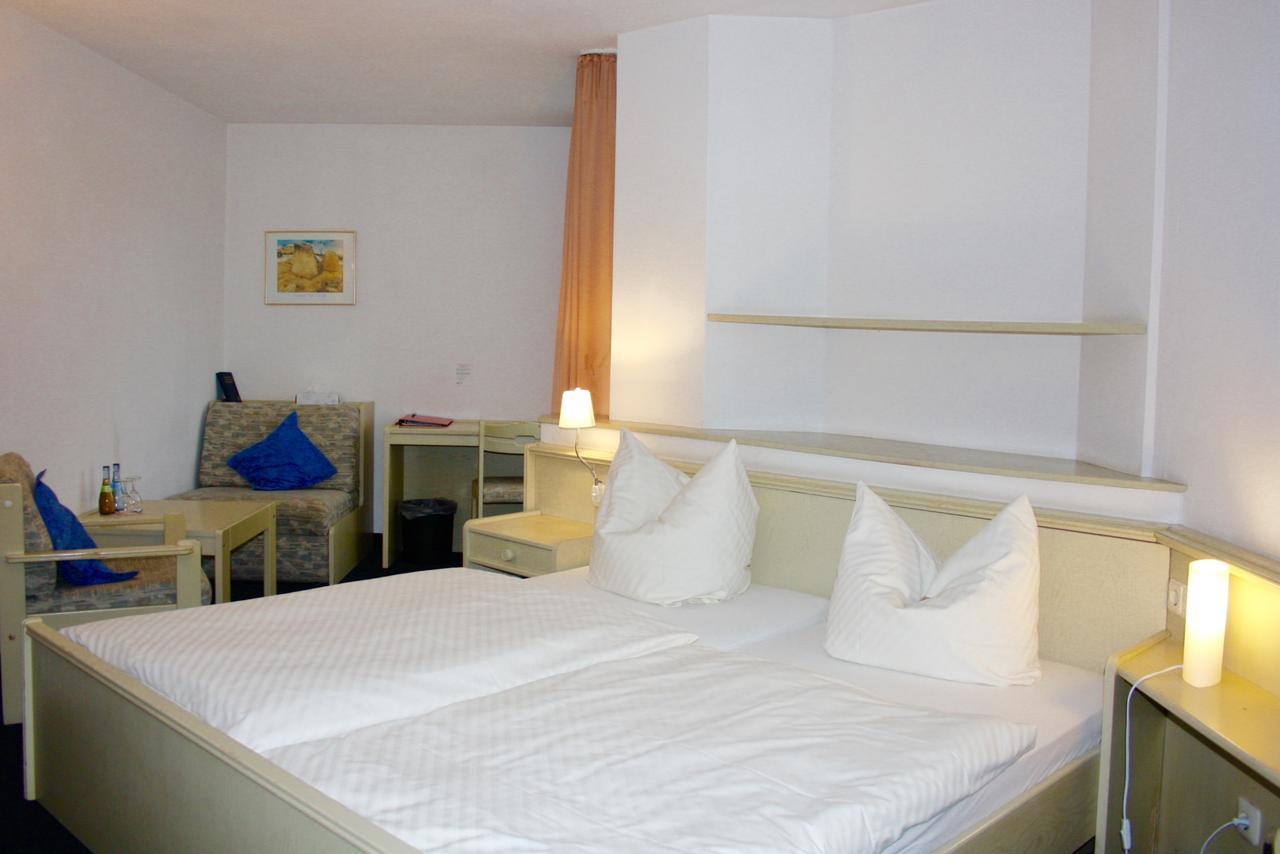 Hotel Blume Post アルプシュタット エクステリア 写真